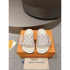 Louis Vuitton Slippers